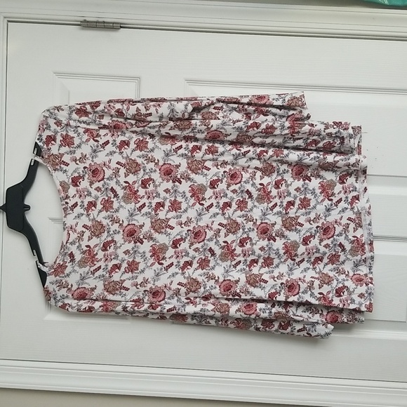 Westport Women's Floral Top - Picture 6 of 11